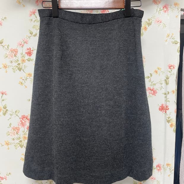 차콜 멜란지 니트 스커트