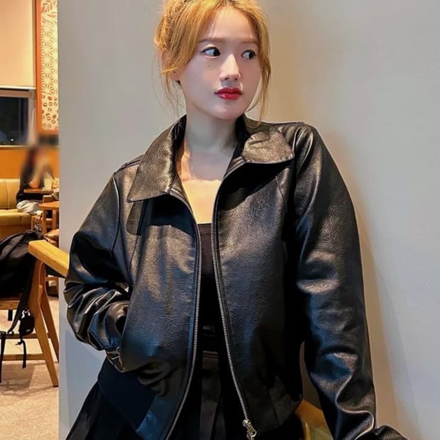 플레이스스튜디오 크롭 레더 자켓