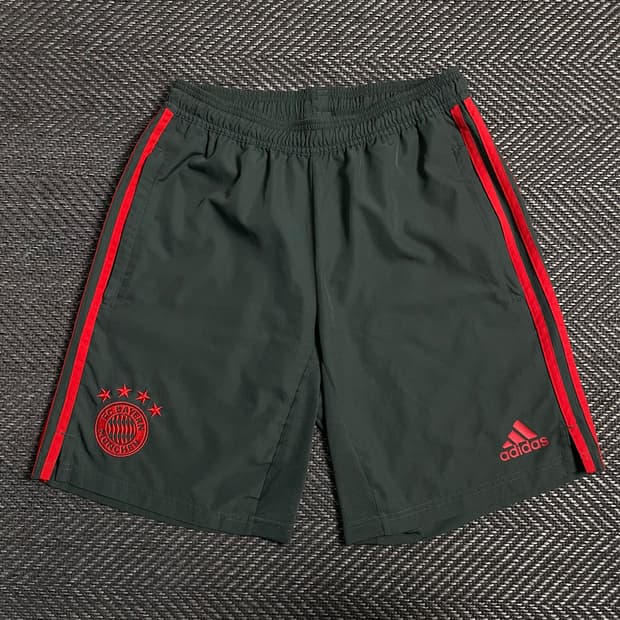 아디다스 FC 바이에른 뮌헨 22/23 트레이닝 쇼츠o 4935