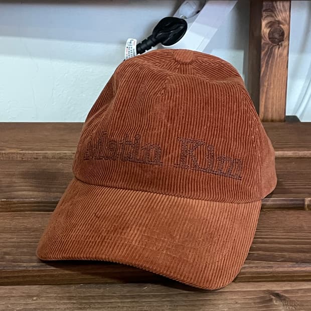 Matin Kim 마뗑킴 코듀로이 볼캡