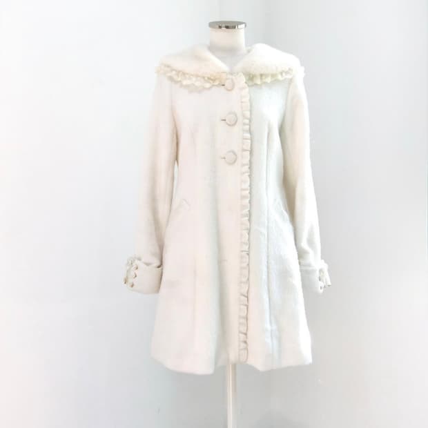 리즈리사 세일러 코트 팝니다