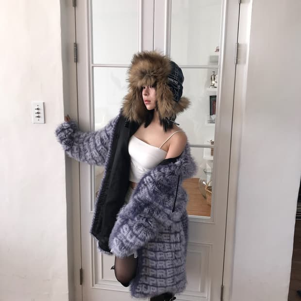 슈프림 22ss 포우 퍼 코트