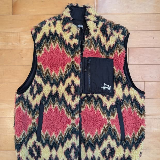 스투시 필모어 쉐르파 베스트 머스타드