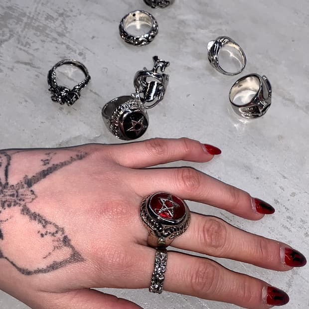 빈티지 락시크 레드 데빌링