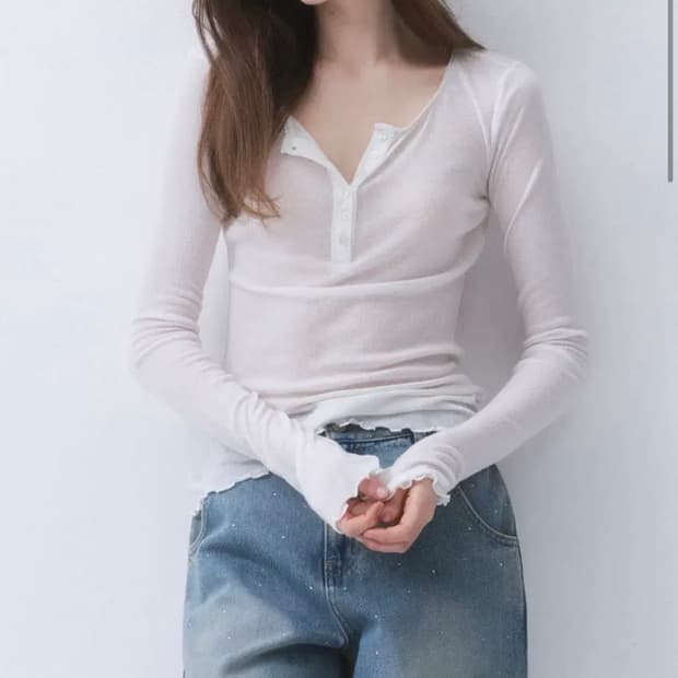 [새상품] 더티스 쉬어 레이스 버튼 티셔츠 화이트