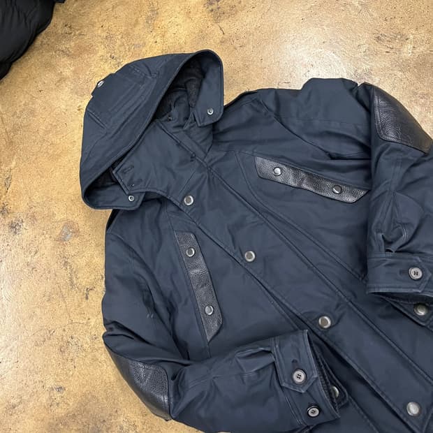 [정품/100] 타임 블랙 레더 디테일 후드 자켓 b17