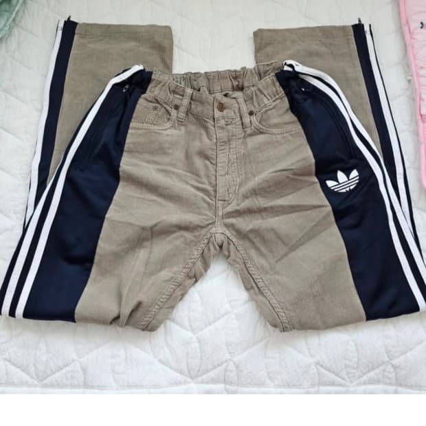 아디다스커스텀 폴로 코듀로이 트랙진 바지 
