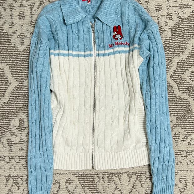 마이멜로디 소라색 니트집업 키치 너드