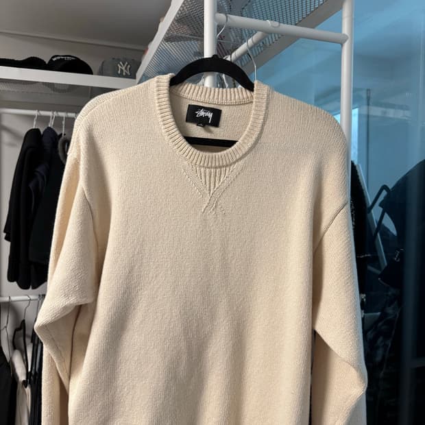 스투시 핸드리튼 스웨터 내츄럴