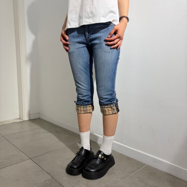 버버리 노바체크 데님 카프리 팬츠