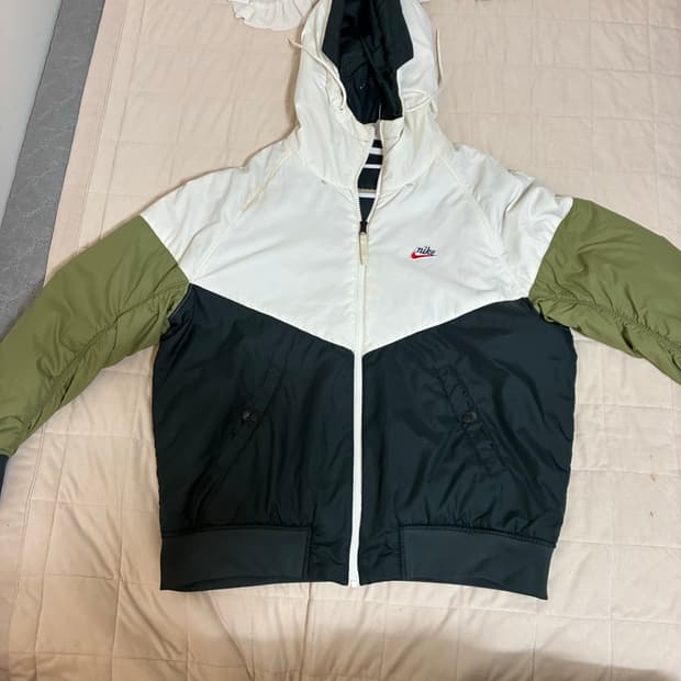 나이키 리버시볼 바람 막이