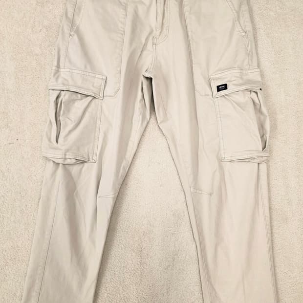 ZARA 자라 남자 카고바지. 
싸이즈 35~36