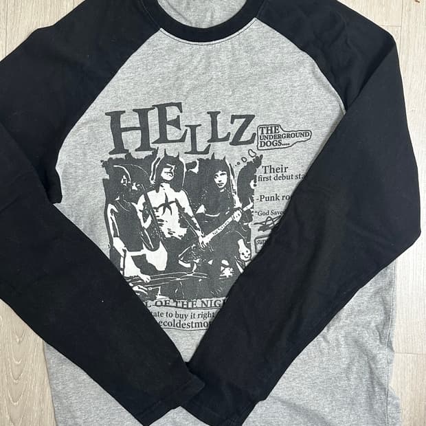 더콜디스트모먼트 롱슬리브 M