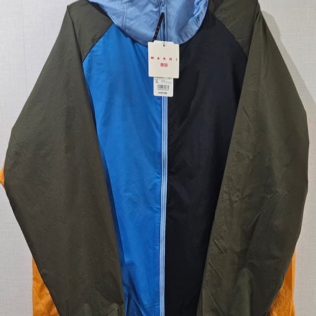 (새상품)유니클로 마르니 컬러블록 바람막이 XL 사이즈