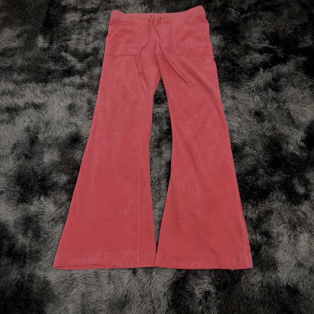 juicy Couture 벨벳 핑크 부츠컷 트랙팬츠