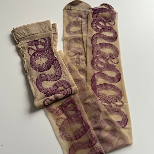 SNAKE LOOP STOCKINGS 뱀 루프 스타킹