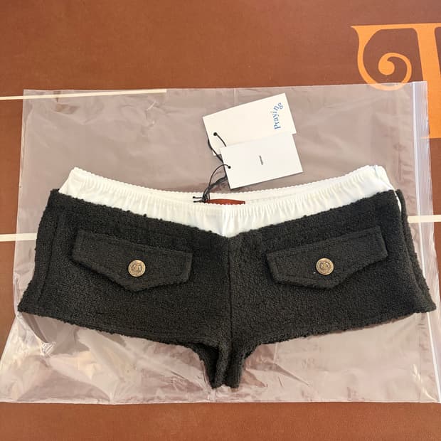 Praying 숏팬츠 블랙 (새상품)