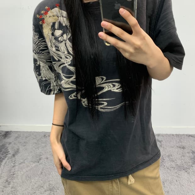 Cropped heads 재패니즈 프린팅 티셔츠