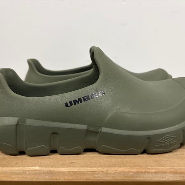 엄브로 지티 클로그 280