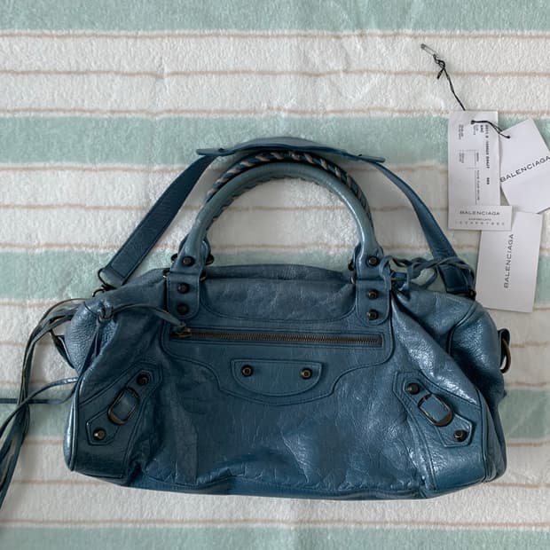 발렌시아가 시티 모터백 트위기