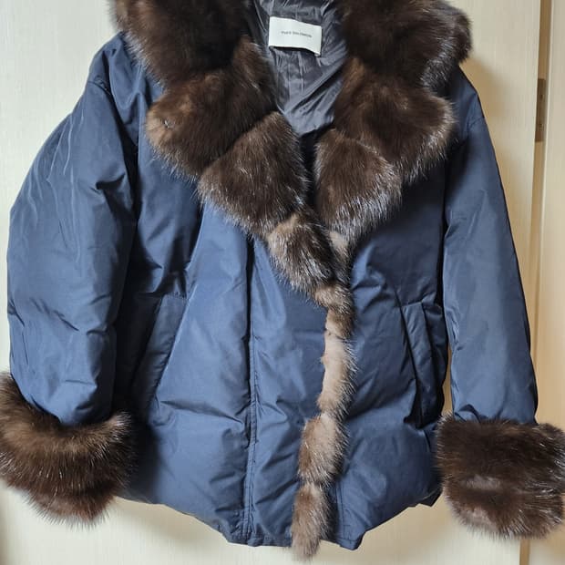 (23년) 이브살로몬 세이블 밍크 퍼 트리밍 패딩 코트 55