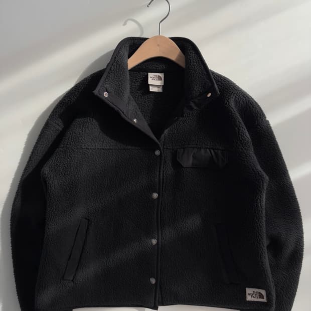 TheNorthFace 노스페이스 블랙컬러 버튼 후리스 자켓