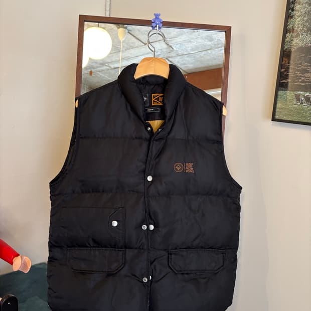 프리즘웍스 x uss2 콜라보 패딩조끼