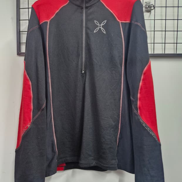 100L 몬츄라 기능성 반집업 긴팔티.