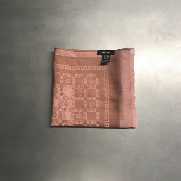 베르사체 실크 스카프