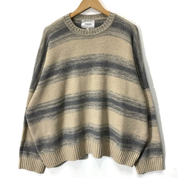 비바스튜디오 오버사이즈 스트라이프 니트