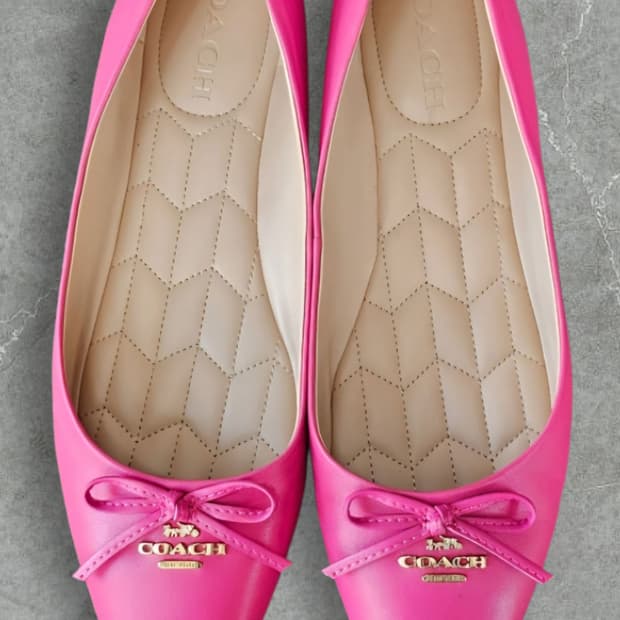 코치 COACH 리본 발레리나 플랫슈즈 핫핑크 245 새상품급