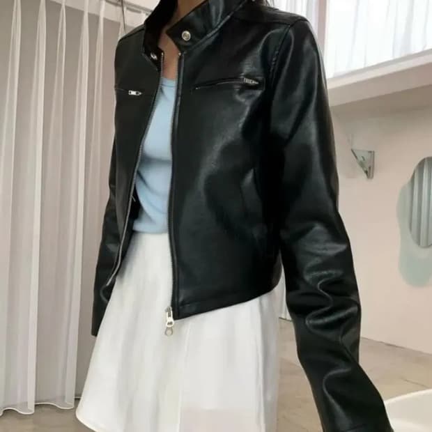 웰로우 크롭 레더자켓
