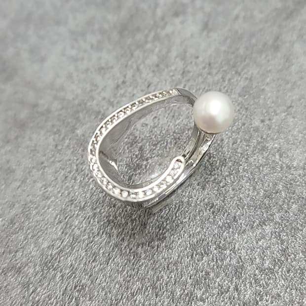 unique ring