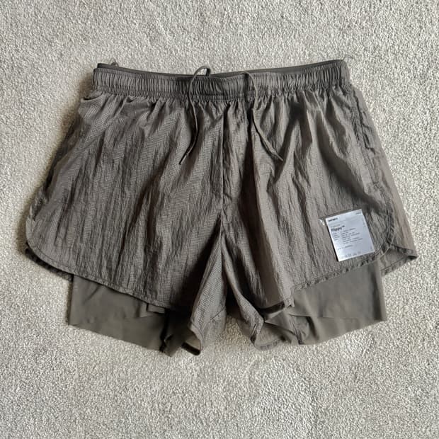 새티스파이 리피 3인치 트레일 쇼츠 팔콘 컬러