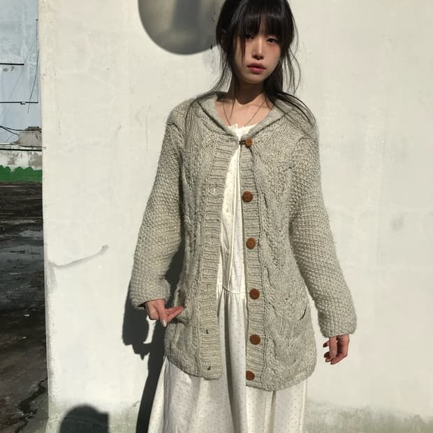 Niko and 오트밀 가디건