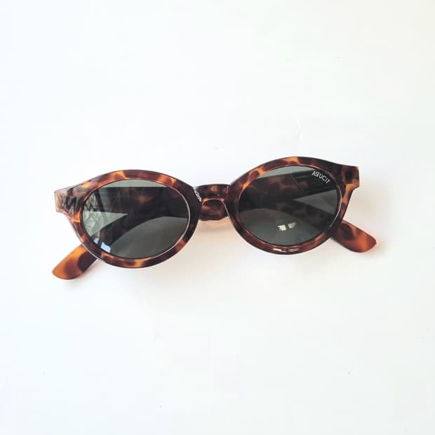 데드스탁 오벌형 호피 뿔테 선글라스