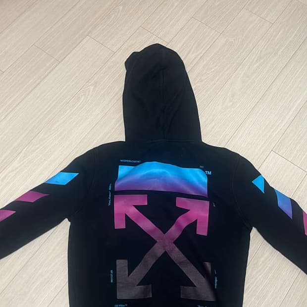 오프화이트 그라데이션 후드집업