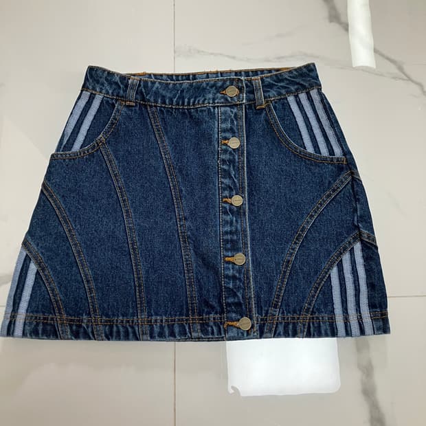 아디다스 비욘세 Ivy Park  스트라이프 데님 미니 스커트 청치마