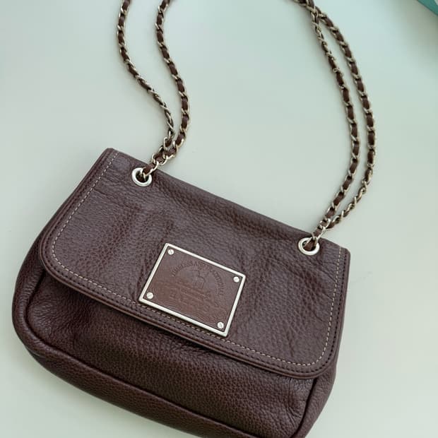 헤지스 체인숄더&크로스 브라운 천연가죽백