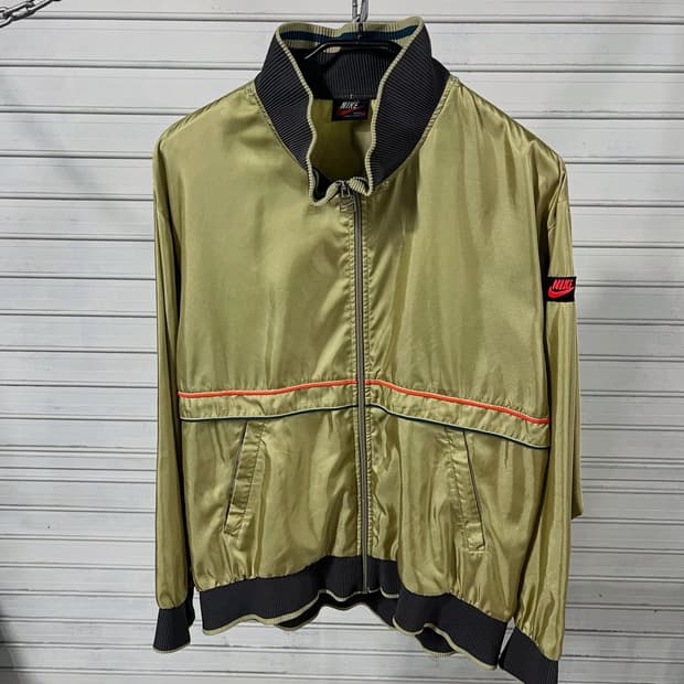 80s old nike nylon jacket (Japan made)