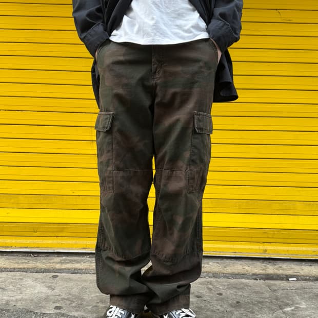 칼하트 WIP 카모플라쥬 카고 팬츠 32