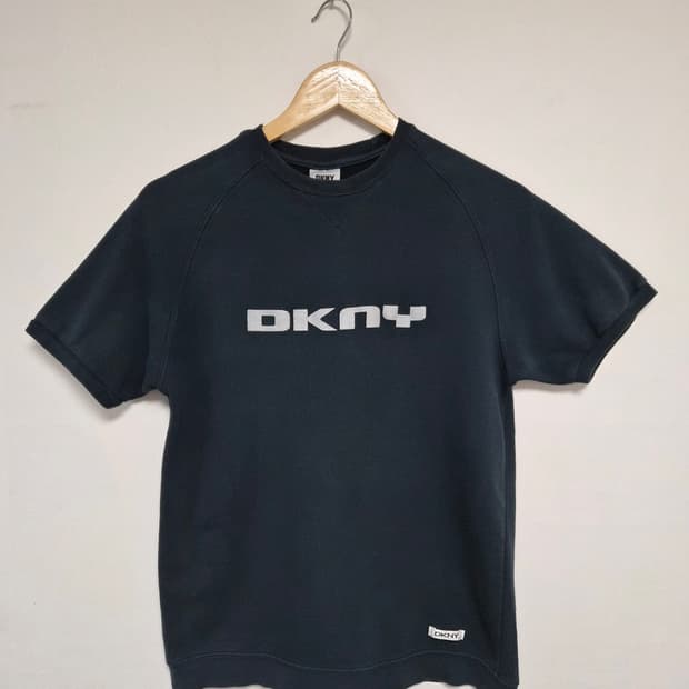 DKNY y2k 로고 반팔 티셔츠 Free사이즈 - T90