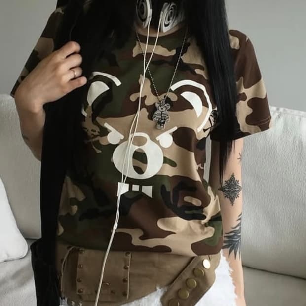 히스테릭글래머 카모 퍽베어 반팔