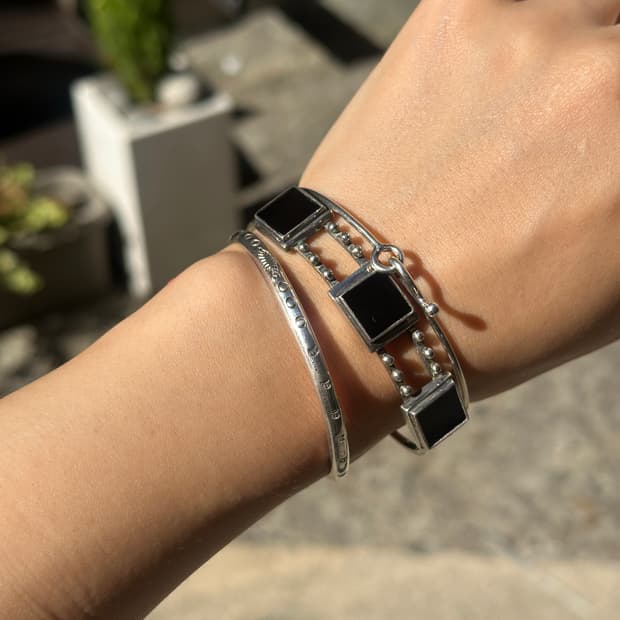 Vintage onyx 925silver bangle