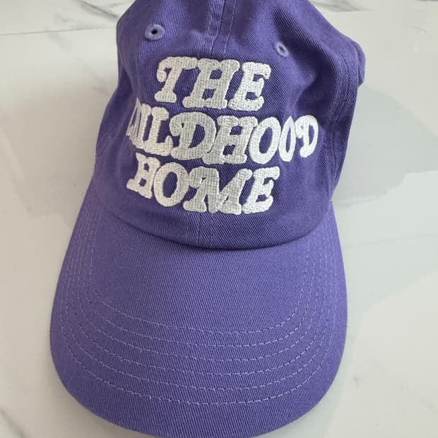 The Childhood Home 볼캡