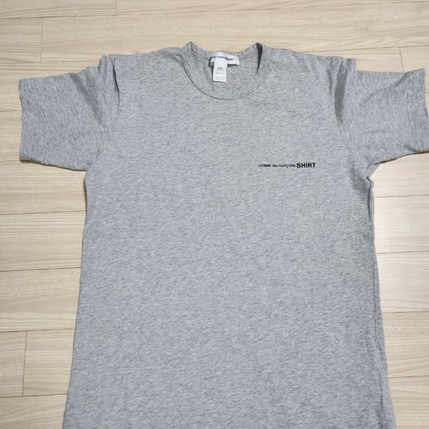 CDG 꼼데가르송 반팔 L