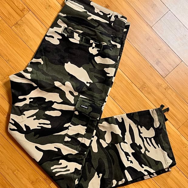 위캔더스 카모플라주 카고팬츠 SIZE L