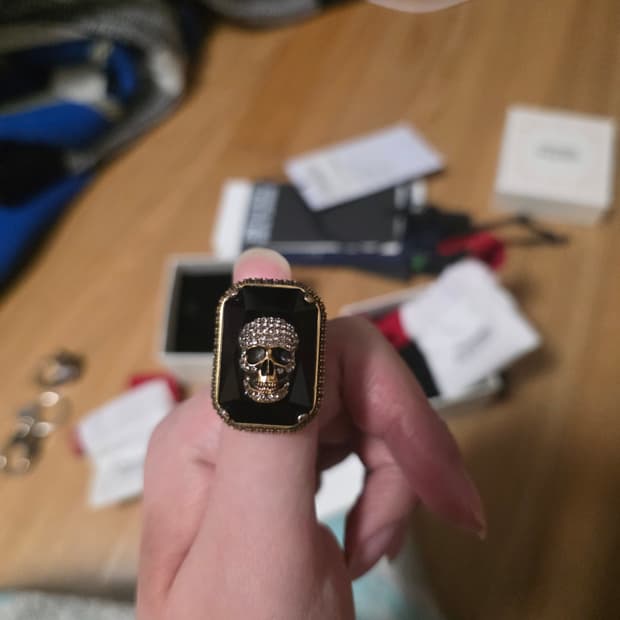 알렉산더 맥퀸 반지