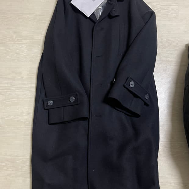 언더마이카 마제인 발마칸 코트 팝니다