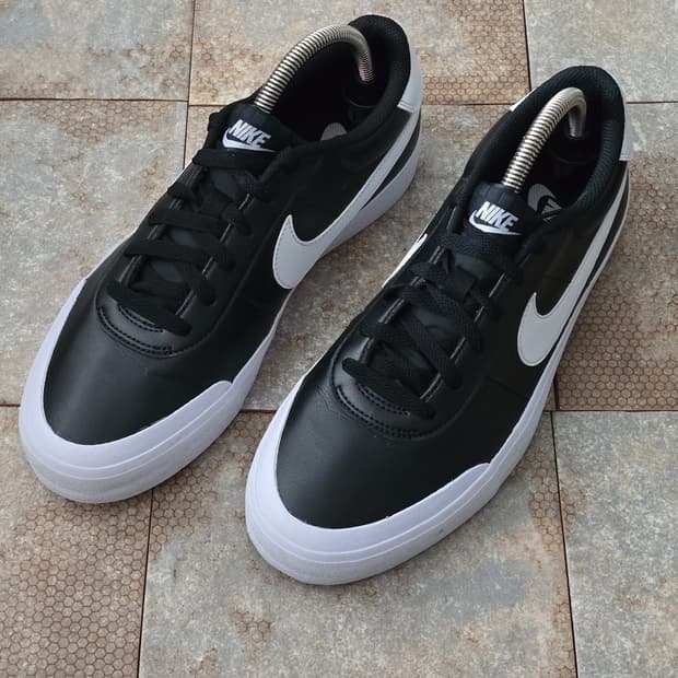 (270)나이키 코트 슛 검흰